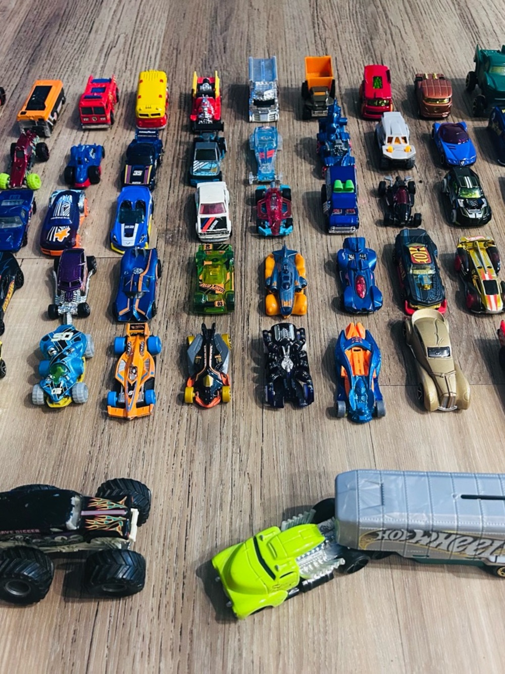 Hot Wheels- Assorted Kids Toy Car and Truck Set 50 - Multicolor - Picture 2 of 2